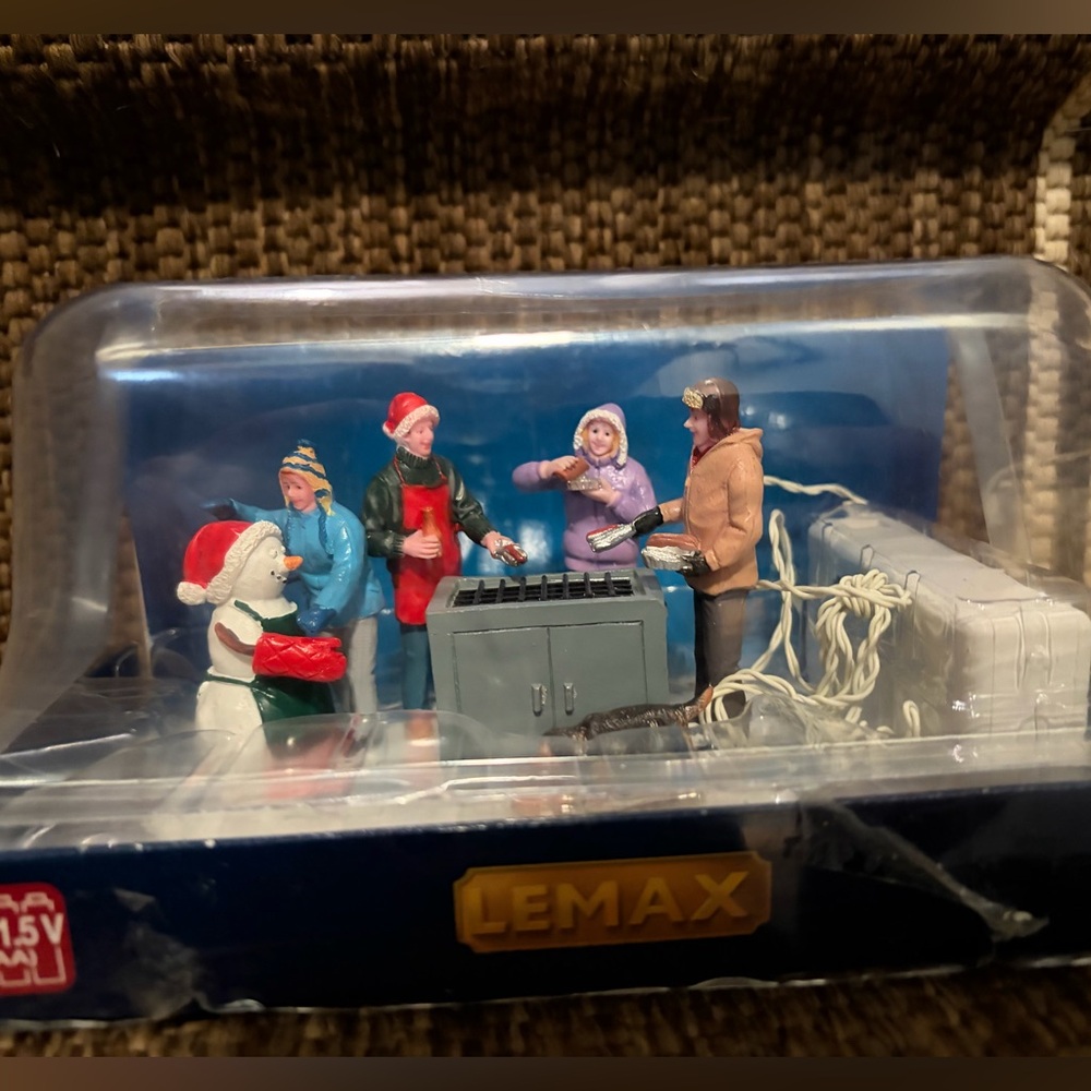 Lemax snowy barbeque